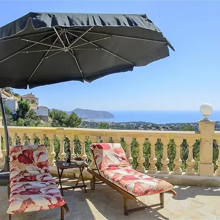 La Vista Villa *